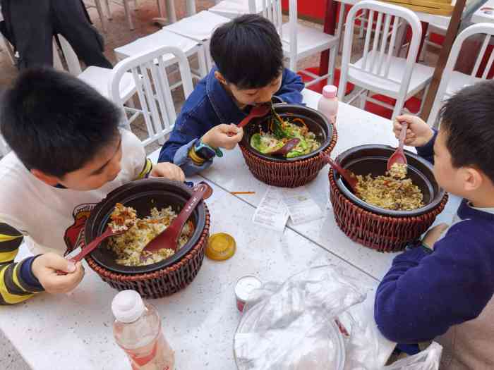 拌饭计划(旭辉店)-"总体上比较强,口味令人流连忘返,环境舒适.