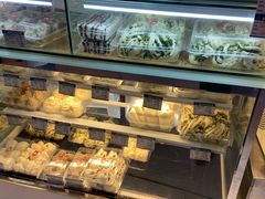 面包甜点陈列柜-白玉兰食品(甜云店)