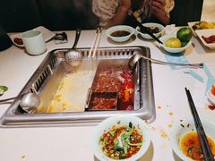 小鸳鸯锅底-野妹经典火锅(保利店)