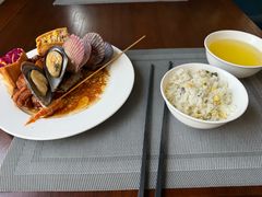 -南郊宾馆·风味自助餐厅·山东十六地市特色菜