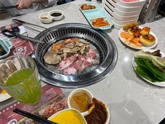 -汉金城海鲜烤肉自助百汇(威海威高广场店)