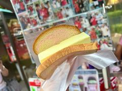 -詹爷爷乌节路街头冰淇淋