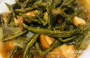 Braised Pork with Dried Green Beans