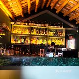 一家以酒🍺咖啡☕️为主的复古店