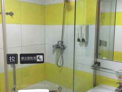 -7天连锁酒店·武汉徐东湖北大学店