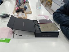 -荣耀授权专卖店(黄浦浙江中路店)