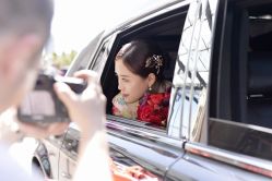 -禕·愫白婚纱商店