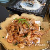 它家是榻榻米，有包厢！私密性蛮好！都给我去这家炫饭
