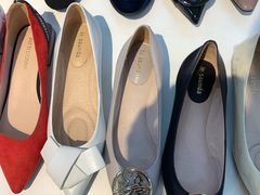 -莱尔斯丹展示厅(盈毅鞋厂店)