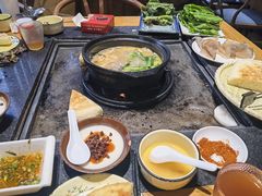 -有一锅·野生菌黑山羊腊排骨火锅(古城北门店)