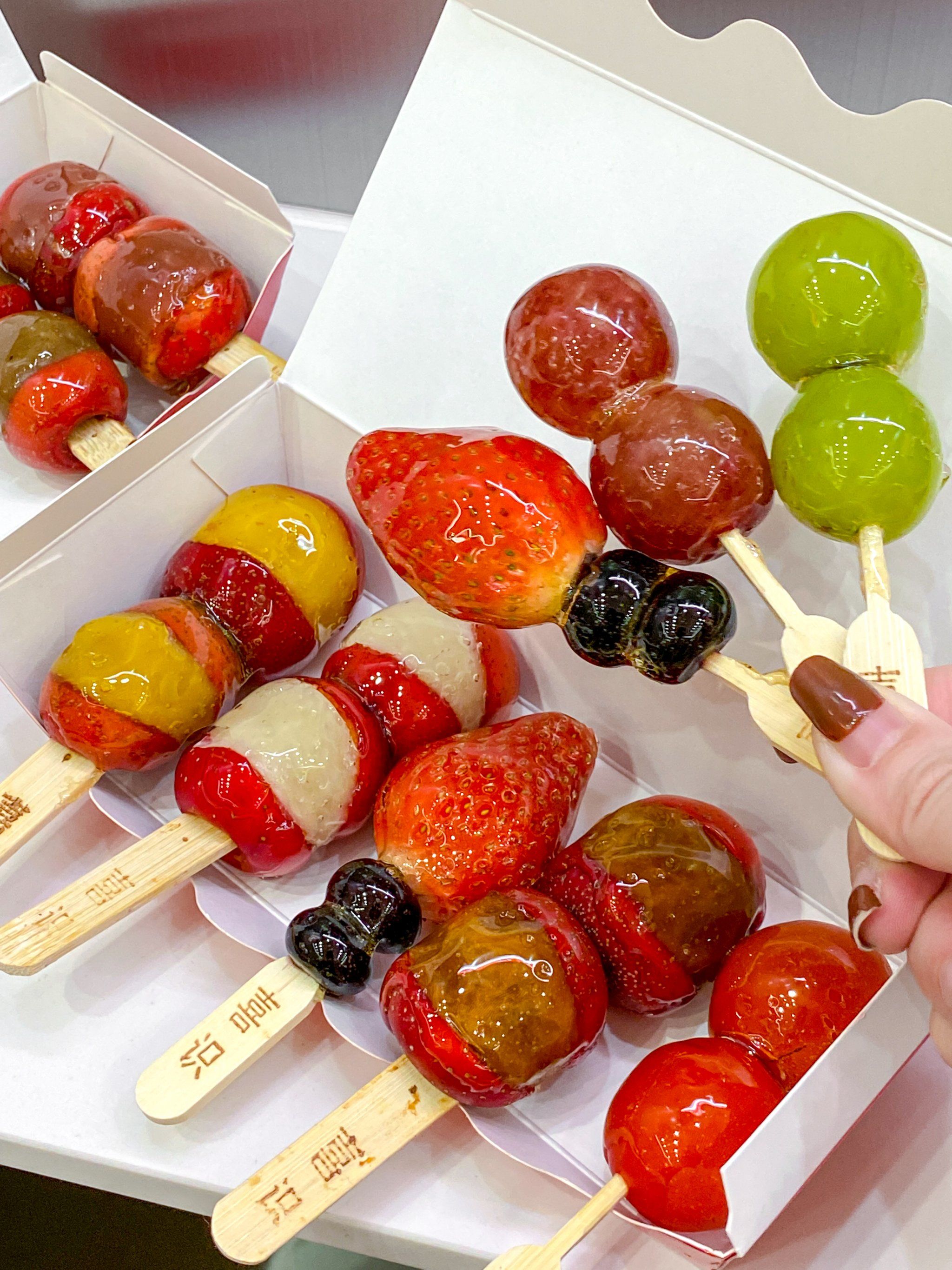 n是可可爱爱又高颜值的小串冰糖葫芦啊
小串真的很方便哦 可以