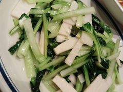 -八府香鸭·啫啫煲(华山路店)