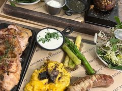 -Mark&Mars Restaurant