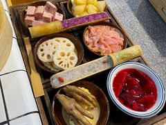 -卤校长重庆老火锅(南岗万达店)