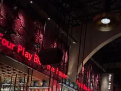 -FOUR PLAY BAR