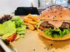 招牌牛肉汉堡-UPPER KITCHEN(延安路店)
