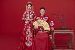点击看大图 -挪娅婚纱摄影皇家会所