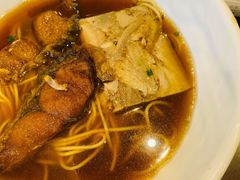 爆鱼焖蹄两鲜面-德兴馆(广东路总店)