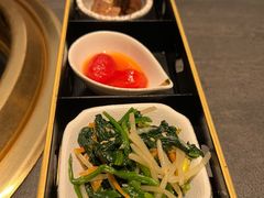 -铭牛烧肉·和牛海鲜自助(高新月牙湖店)