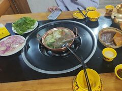 -银同牦牛肉火锅