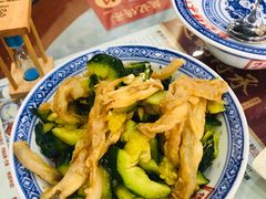 无骨鸡爪-赵记传承特色牛奶甜品(泉城广场店)