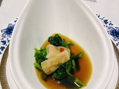 竹荪清鸡汤浸菜苗-Yan Ting 宴庭中餐厅(上海静安瑞吉酒店)