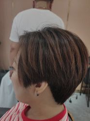 -一東造型烫发染发