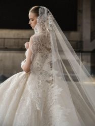 -Renee芮亦婚纱(原丽莎)