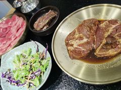 -臻牛烤肉