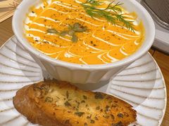 -Mark&Mars Restaurant
