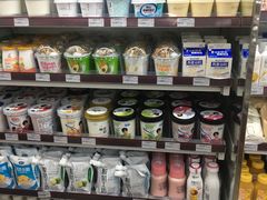 -全家便利店(莲花池东路店)