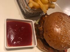-WOLFGANG PUCK KITCHEN & BAR(迪士尼小镇店)