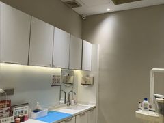 -柏乐口腔医院·舒适化无痛种植牙中心(东盟商务区院)