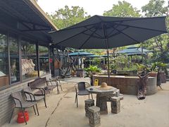 -御霞苑泥烩鸡休闲农庄