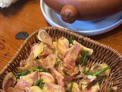 -老滇山寨•云南特色菜•地方菜•民族风情歌舞表演(金碧店)