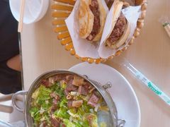-闫家驴肉老店(华电一校店)