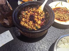 -万重锦·人文川菜馆(骡马市店)