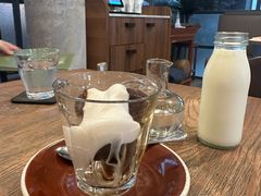 -ROAST coffee & eatery