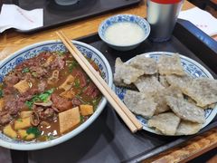 老北京炸灌肠-门框胡同百年卤煮(新街口店)