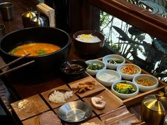 -银米·云南传统过桥米线(双廊黑金冠店)