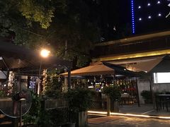 -二厨·吊桥小院·脆皮烧鸡公·本地农家菜(沿江西路店)