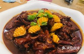 Braised Pig's Trotter with Abalone