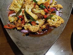 -东口码头·烧鸽子·鱼头泡饼·地方菜(金鹰悦城店)