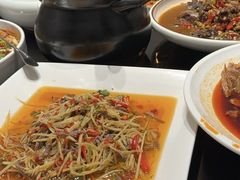 -三叔特色自贡菜(中海国际店)