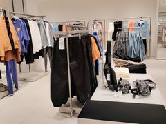 -URBAN REVIVO(济南世茂广场店)