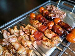 -曼听小寨海鲜烧烤·大连辣炒大王(盖州街店)