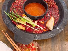 -黄潇洒老火锅(九眼桥宏济巷店)