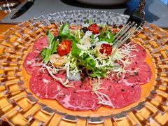 腌制生牛肉片配帕尔马芝士-牛排家(北京王府井澳门中心店)