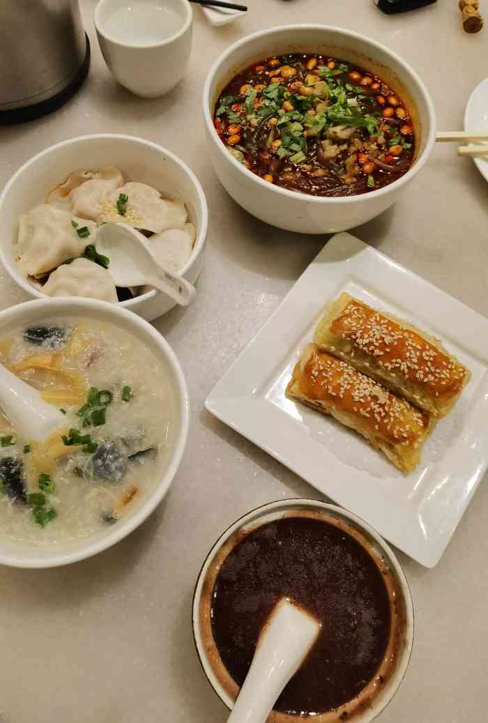 金鼎轩·南北家乡菜(方庄店)-"小吃不错 菜色也多 就是吃多次后就不