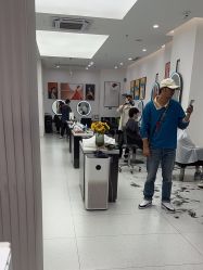 -侨治发型